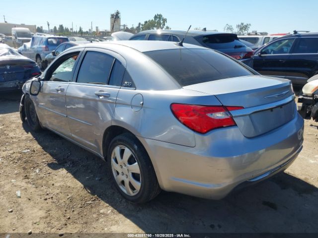 2014 CHRYSLER 200 1C3CCBAB8EN237320 Photo 2