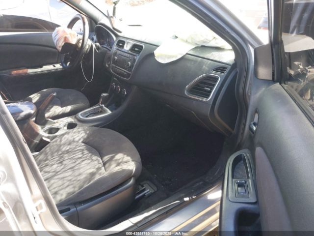 2014 CHRYSLER 200 1C3CCBAB8EN237320 Photo 4