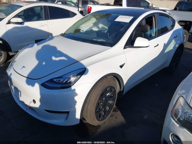 2022 TESLA MODEL Y 7SAYGDEE0NF506224 Photo 1