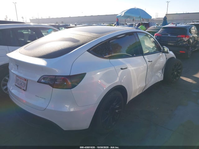 2022 TESLA MODEL Y 7SAYGDEE0NF506224 Photo 3