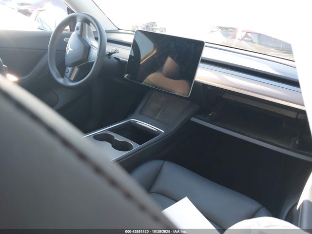 2022 TESLA MODEL Y 7SAYGDEE0NF506224 Photo 4