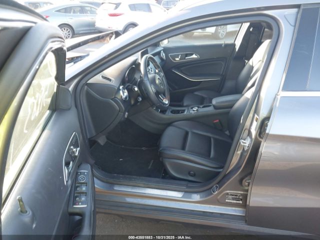 2018 MERCEDES-BENZ GLA 250 WDCTG4EB3JJ458079 Photo 4