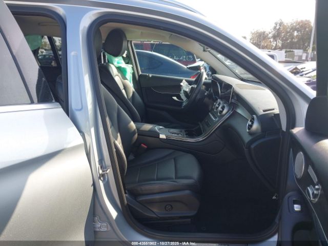 2021 MERCEDES-BENZ GLC 300 W1N0G8DB8MG001585 Photo 4