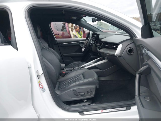 2023 AUDI RS 3 WUAG4DGY8PA900397 Photo 4