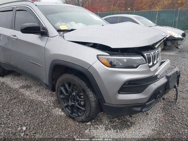 43552362 :رقم المزاد ، 3C4NJDFB7NT129687 vin ، 2022 Jeep Compass Latitude Lux 4x4 مزاد بيع