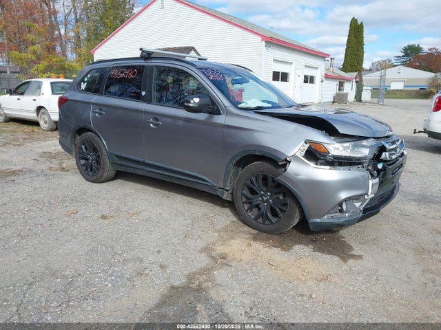 2018 MITSUBISHI OUTLANDER JA4AD3A39JZ044525 Photo 0