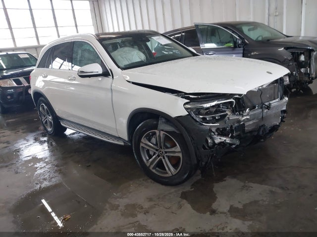 2022 MERCEDES-BENZ GLC 300 W1N0G8EB8NV330637
