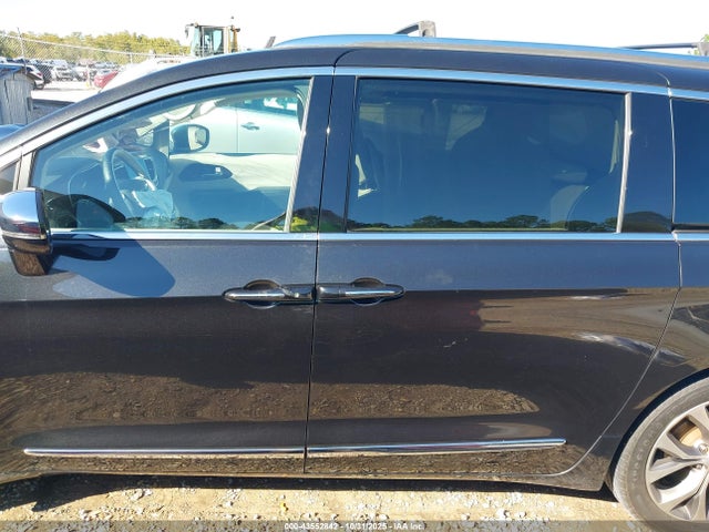 43552842 :رقم المزاد ، 2C4RC1GG2HR584040 vin ، 2017 Chrysler Pacifica Limited مزاد بيع