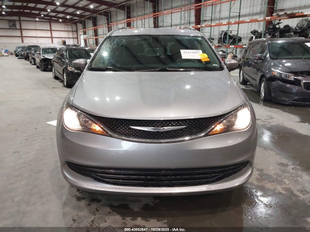 43552847 :رقم المزاد ، 2C4RC1DG3LR264755 vin ، 2020 Chrysler Voyager Lxi مزاد بيع
