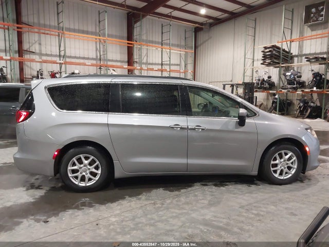 43552847 :رقم المزاد ، 2C4RC1DG3LR264755 vin ، 2020 Chrysler Voyager Lxi مزاد بيع