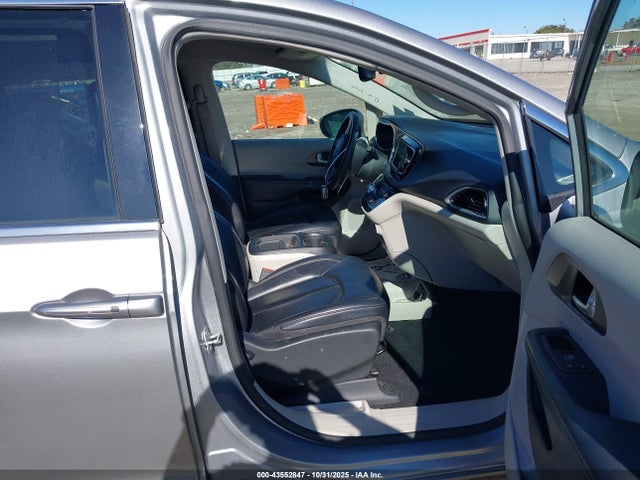 2020 CHRYSLER VOYAGER 2C4RC1DG3LR264755 Photo 4