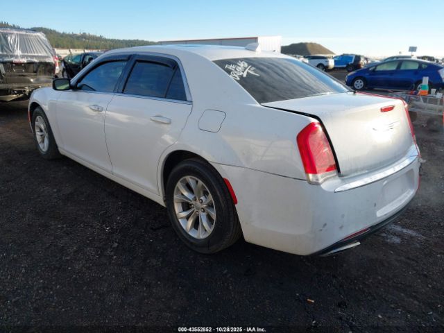 2016 CHRYSLER 300 2C3CCAAG2GH208123 Photo 2