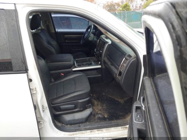 2017 RAM 1500 1C6RR7MT7HS611385 Photo 4