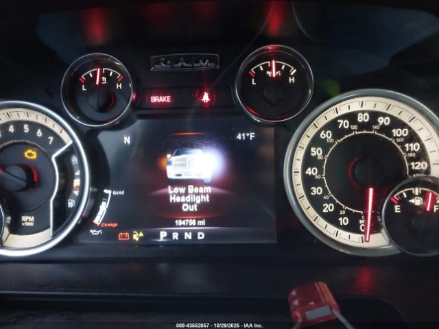 2017 RAM 1500 1C6RR7MT7HS611385 Photo 6