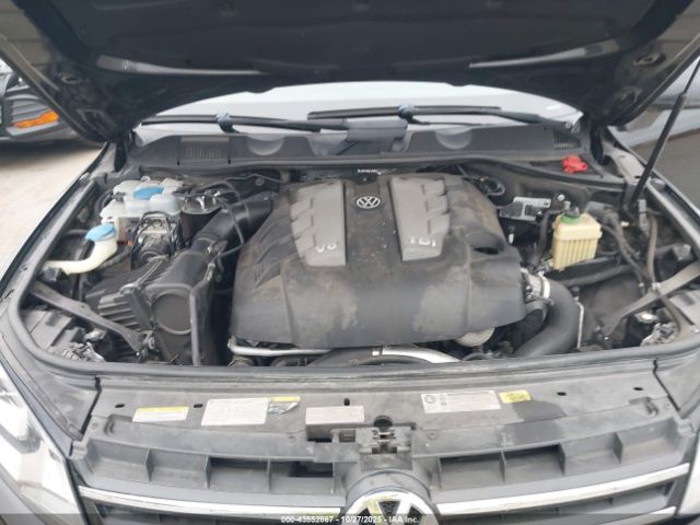 2014 VOLKSWAGEN TOUAREG WVGEP9BP8ED010092 Photo 9