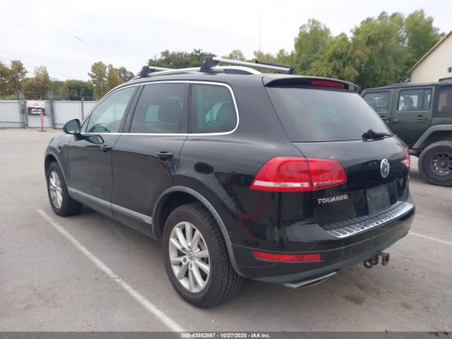 2014 VOLKSWAGEN TOUAREG WVGEP9BP8ED010092 Photo 2