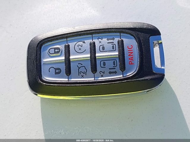 2020 CHRYSLER VOYAGER 2C4RC1DG7LR266024 Photo 10