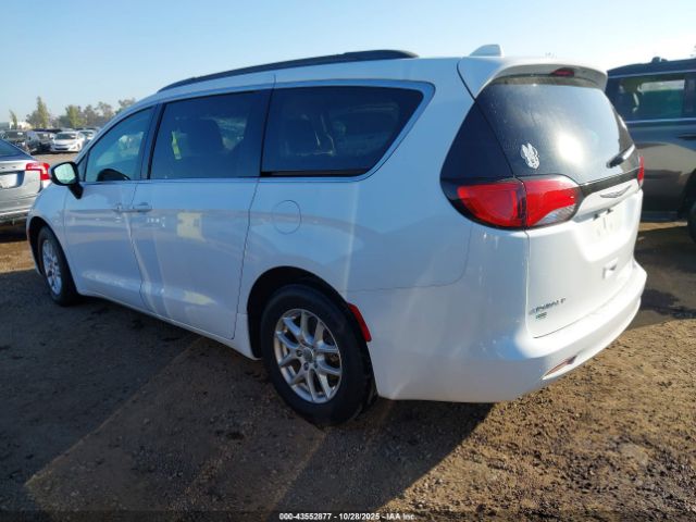 2020 CHRYSLER VOYAGER 2C4RC1DG7LR266024 Photo 2