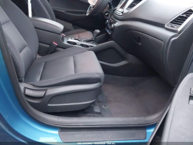 2018 HYUNDAI TUCSON KM8J3CA43JU738671 Photo 4