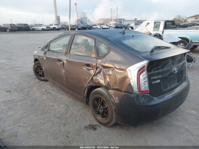 2013 TOYOTA PRIUS JTDKN3DU5D1655151 Photo 2
