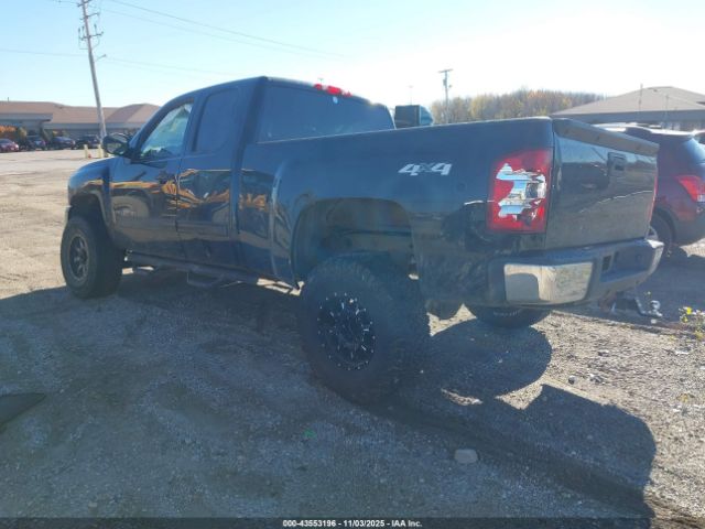 2011 CHEVROLET SILVERADO 1500 1GCRKSE38BZ171402 Photo 2