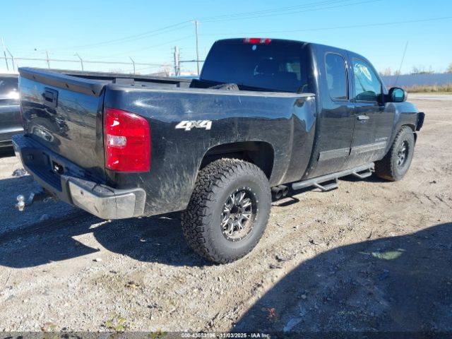 2011 CHEVROLET SILVERADO 1500 1GCRKSE38BZ171402 Photo 3