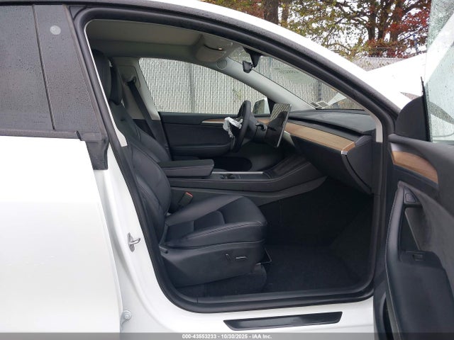 2023 TESLA MODEL Y 7SAYGDEF8PF778726 Photo 4