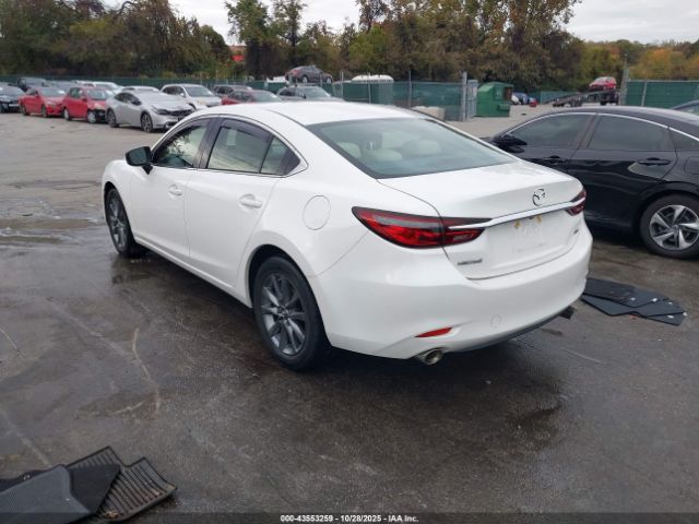 2018 MAZDA MAZDA6 JM1GL1UM9J1319983 Photo 2