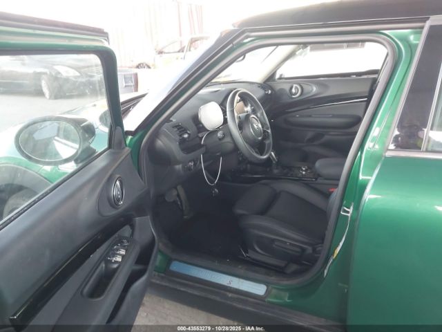 2023 MINI CLUBMAN WMWLV7C01P2T81923 Photo 4