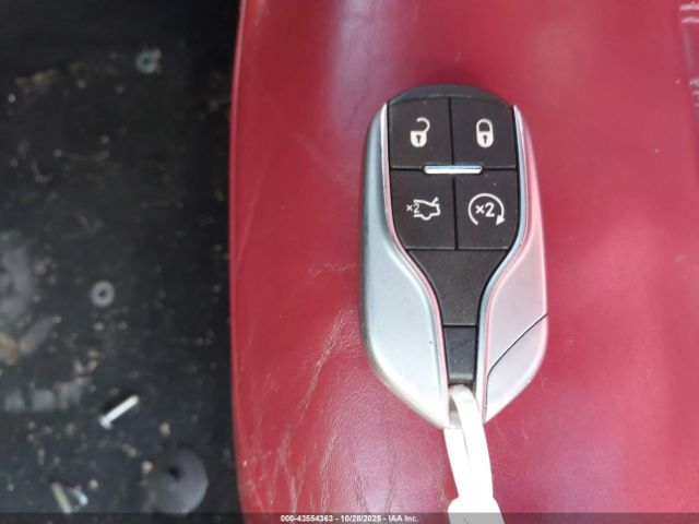 2021 MASERATI LEVANTE ZN661XUS7MX372314 Photo 10