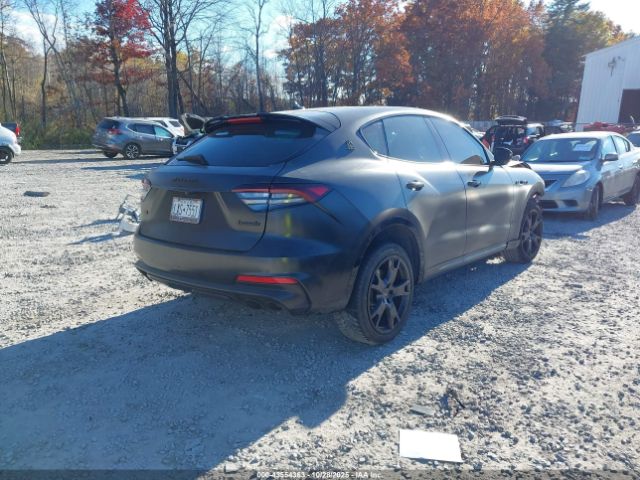 2021 MASERATI LEVANTE ZN661XUS7MX372314 Photo 3