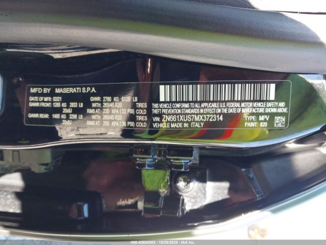 2021 MASERATI LEVANTE ZN661XUS7MX372314 Photo 8