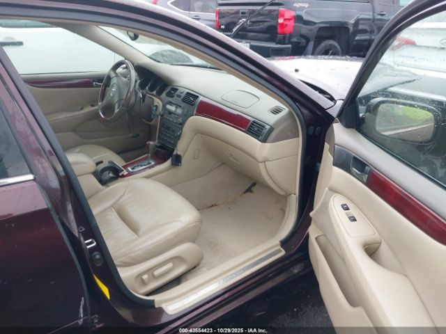 2002 LEXUS ES 300 JTHBF30G820064150 Photo 4
