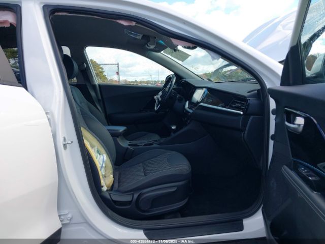2020 KIA NIRO KNDCB3LC2L5436189 Photo 4