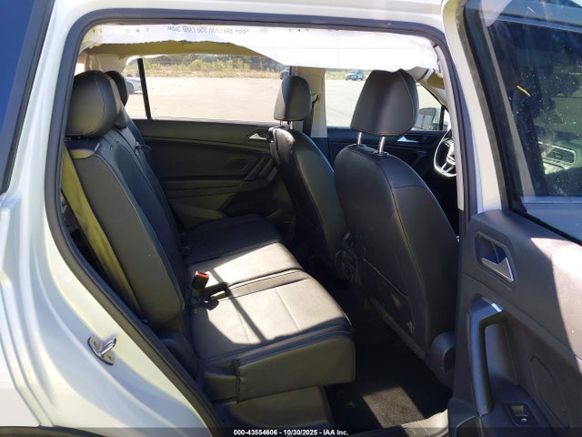 Продаж на аукціоні авто 2019 Volkswagen Tiguan 2.0t Se/2.0t Sel/2.0t Sel R-line/2.0t Sel R-line Black, vin: 3VV3B7AX4KM007921, номер лоту: 43554606