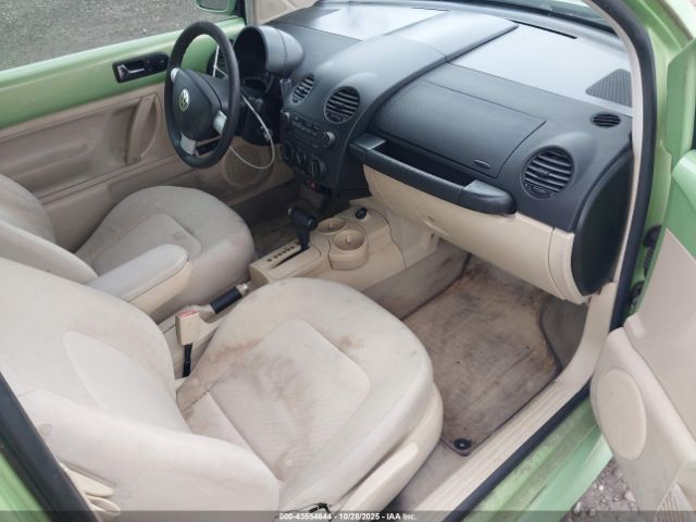 2001 VOLKSWAGEN NEW BEETLE 3VWCB21C61M471612 Photo 4