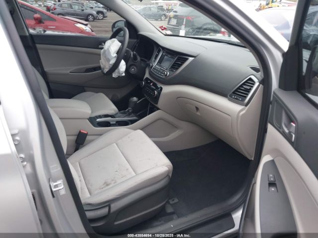 2017 HYUNDAI TUCSON KM8J3CA42HU522272 Photo 4