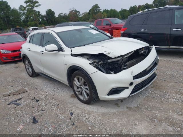 2018 INFINITI QX30 SJKCH5CP3JA005259