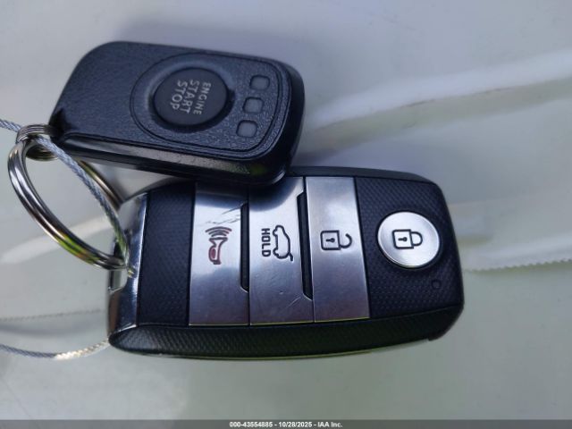 2017 KIA SORENTO 5XYPH4A53HG316992 Photo 10