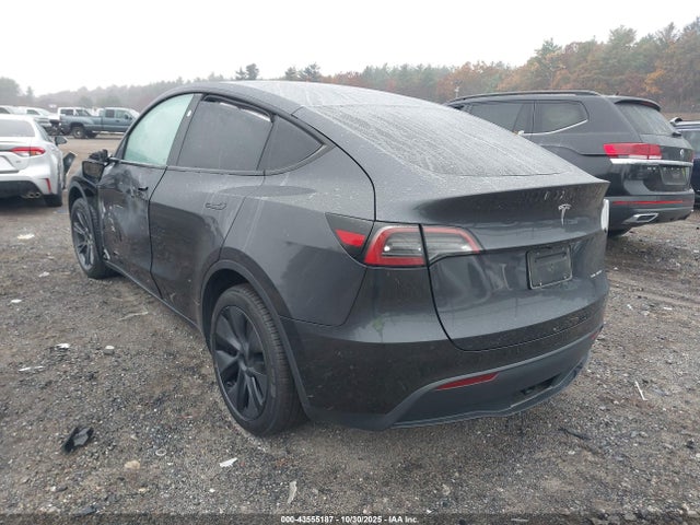 2025 TESLA MODEL Y 7SAYGAEE5SF263181 Photo 2