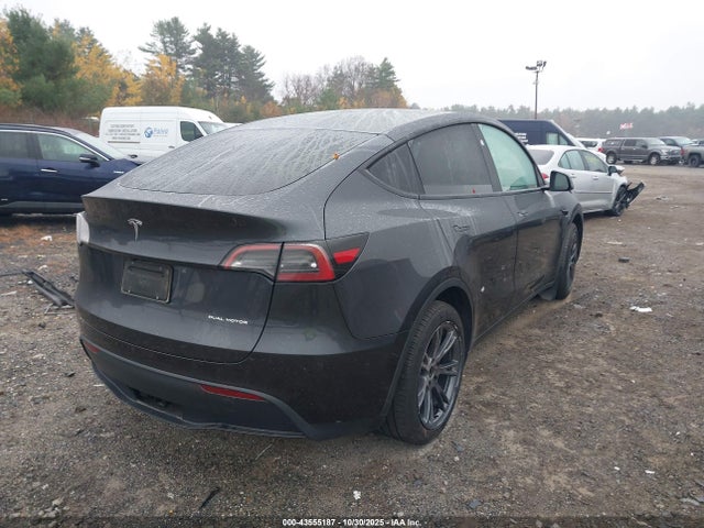2025 TESLA MODEL Y 7SAYGAEE5SF263181 Photo 3