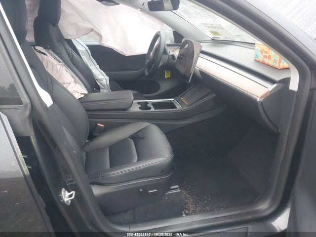 2025 TESLA MODEL Y 7SAYGAEE5SF263181 Photo 4
