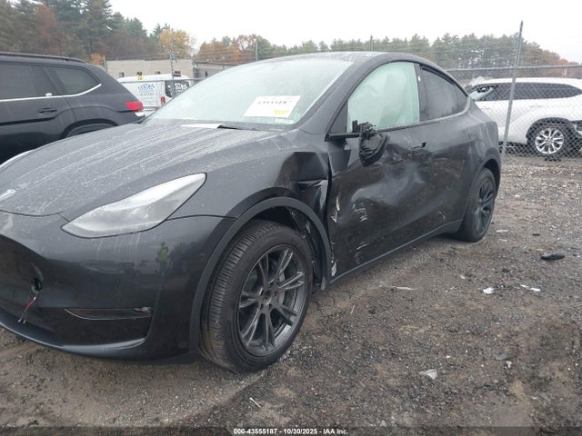2025 TESLA MODEL Y 7SAYGAEE5SF263181 Photo 5