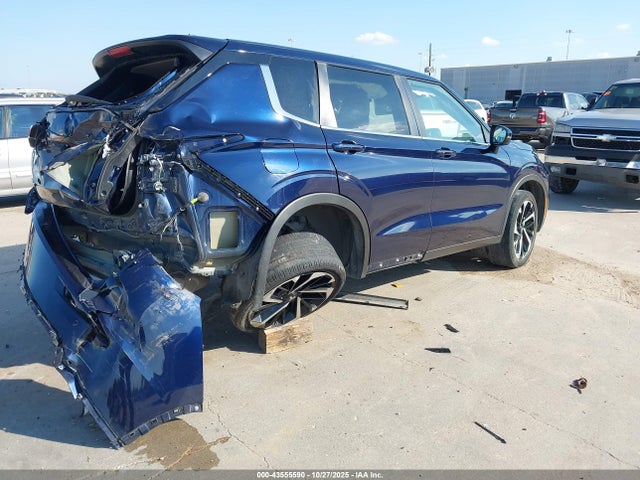 2023 MITSUBISHI OUTLANDER JA4J3UA88PZ056565 Photo 3