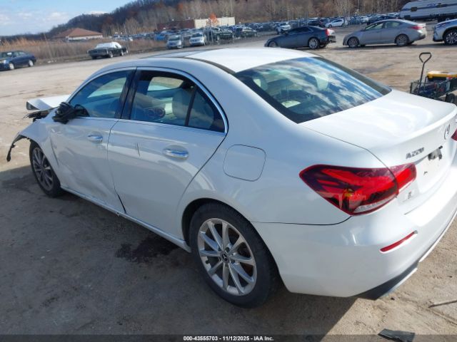 2020 MERCEDES-BENZ A 220 WDD3G4FB8LW041900 Photo 2