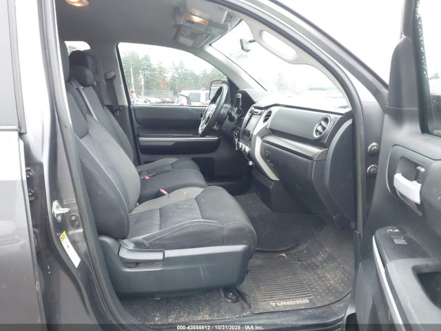 5TFUY5F14HX645289 Toyota Tundra Sr5 5.7l V8