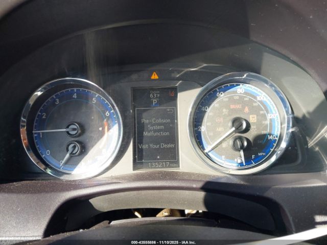 2018 TOYOTA COROLLA 5YFBURHE3JP787874 Photo 6