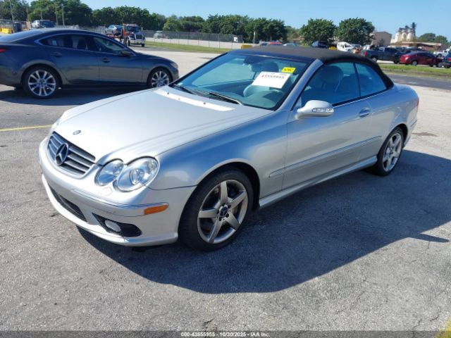 2005 MERCEDES-BENZ CLK 500 WDBTK75J15F145455 Photo 1