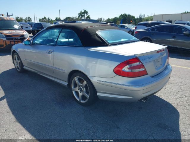 2005 MERCEDES-BENZ CLK 500 WDBTK75J15F145455 Photo 2