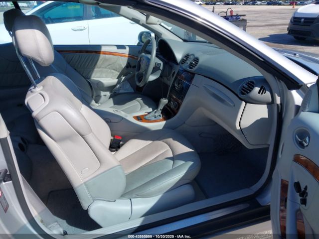 2005 MERCEDES-BENZ CLK 500 WDBTK75J15F145455 Photo 4